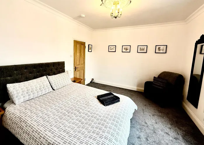 Great Town House - Central York *