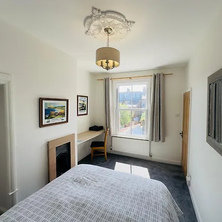 Great Town House - Central York