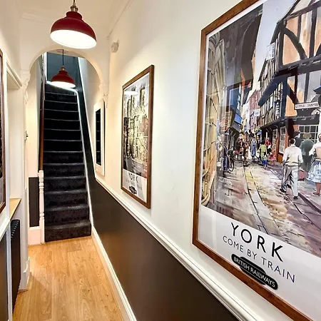 Great Town House - Central York *