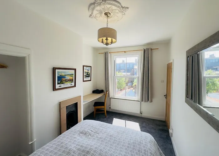 Great Town House - Central York